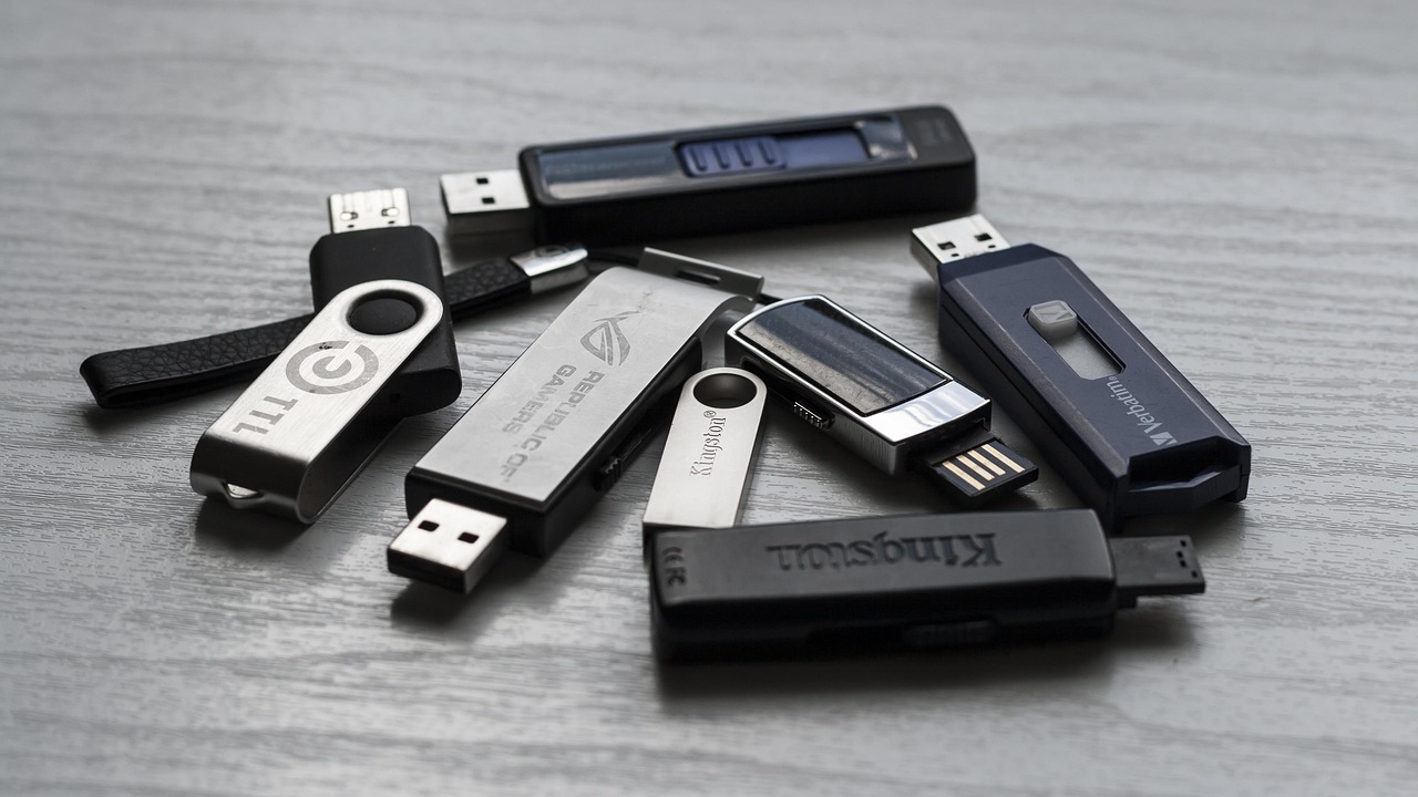 memory stick, memory, media, recording mode, external, removable, usb- Photo by EsaRiutta